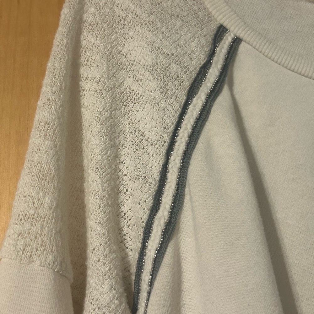Women's Maurices Cream Long Sleeve Sweatshirt top Size XL